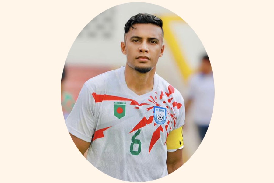 El capitán Jamal Bhuyan llega a Dhaka procedente de Argentina